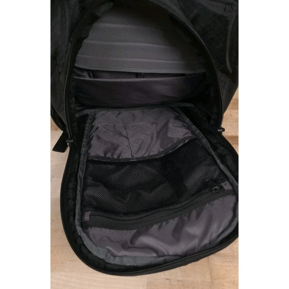 OGIO Shuttle Pack Black Backpack 400D 1,300 cu 21.3 L Travel Bag NEW